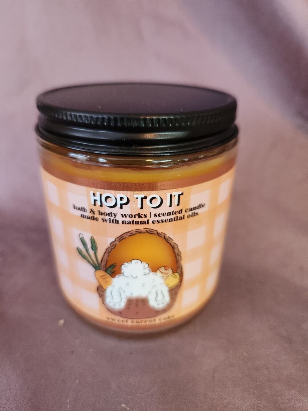 Bath & Body Works Hop To It Sweet Carrot Cake Scented Candle